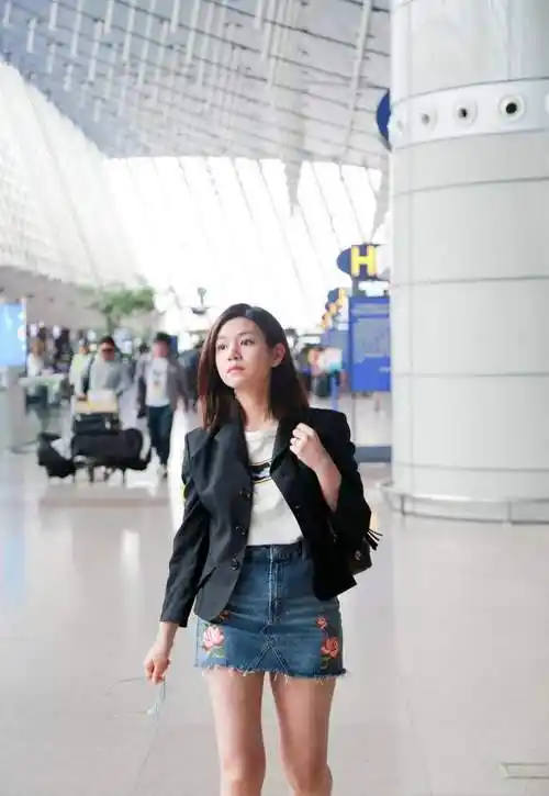 陈妍希心真大,图不p一下就发出来,这"腿型"太真实了_气质_时尚_造型