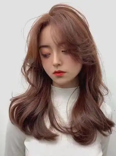 染发是很多女孩子都喜欢的 2021年流行发色趋势(3) - 发型设计 - 辣妈