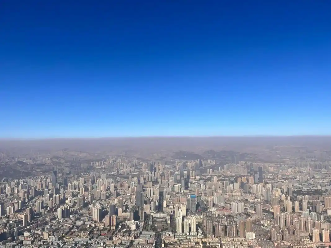 兰州兰山公园 白天阿富汗,独属兰州的克莱因蓝!