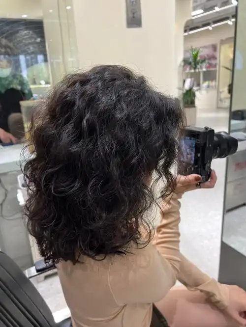 上海长发烫发  #上海中长发烫发  #上海纹理烫 #上海港风复古烫发