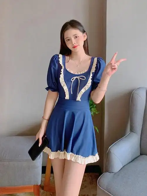 泳衣穿搭保守显瘦又好看的可爱少女泳衣来