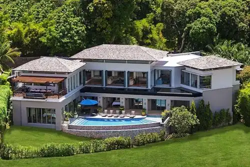 入选时代周刊「世界上最壮观的房屋」,这栋普吉岛海边别墅一票难求