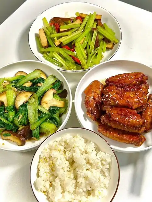 07晚餐两个人没有可乐的鸡翅也绝绝子05