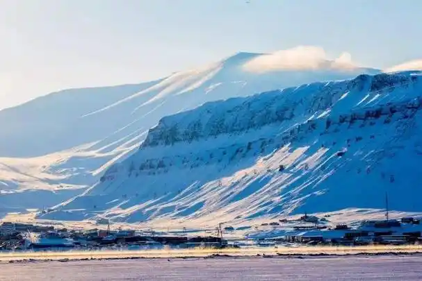 斯瓦尔巴群岛主权属于挪威但是中国人可以无需签证长时间居留
