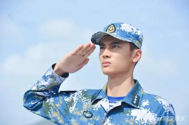 《深海利剑》:赵宝刚宝刀未老 新人表现仍待观察