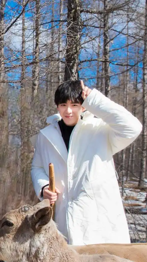 刘宇宁|这组照片跟邻家哥哥一样