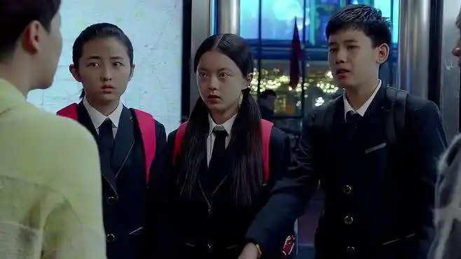 小别离:三人偷看演唱会,面对家长的追问,张小宇揽下全责!