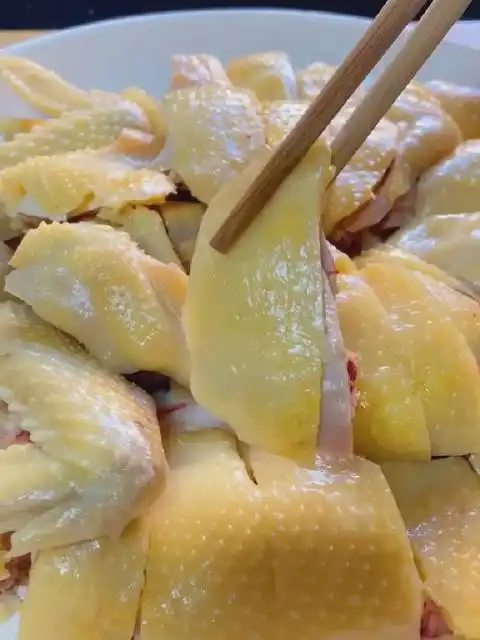 半只白切鸡,家庭斩件摆盘示范,学起来吧