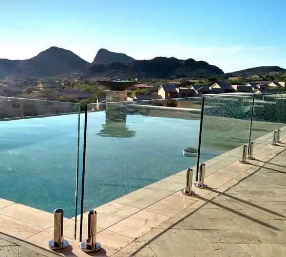 游泳池玻璃围栏高品质玻璃围栏