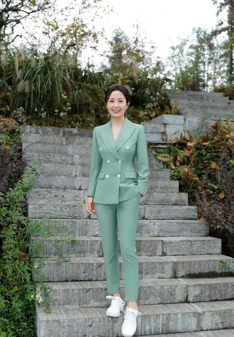 回顾演员杨童舒长得漂亮戏也好为人低调不张扬追求平淡生活