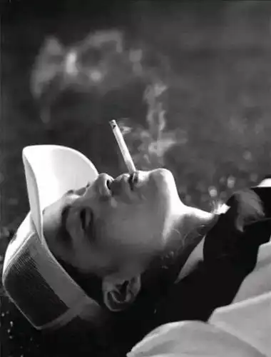 娱谈讲真,我真的很讨厌男生在车内吸烟,这样是一种很没有素质的行为.