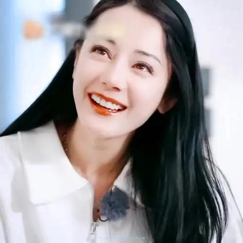 迪丽热巴告别花少##媒体评迪丽热巴可爱直率鲜活