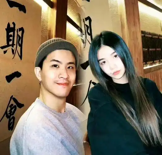 钟楚曦前男友疑似安琦现男友?张云龙的评论区一片绿