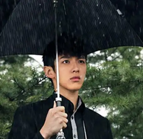 【图】柯震东小时代床上玫瑰剧照引热议 与台湾女神李毓芬恋情曝光