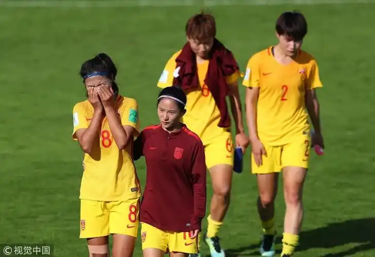 铿锵玫瑰虽未绽,总有芬芳馥郁时_中国女足