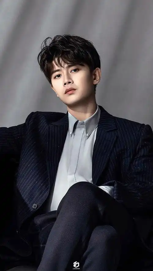 任嘉伦(国超)菲拉格慕伊人系列代言 cr:… - 高清图片,堆糖,美图壁纸