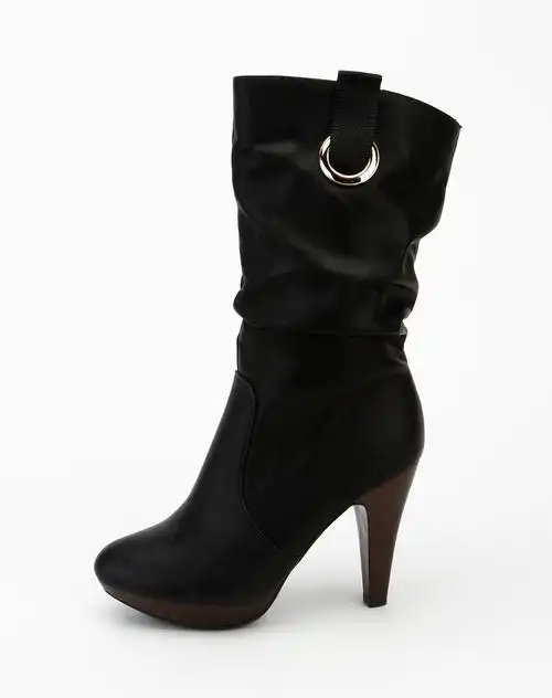 黑色时尚褶皱高跟短靴