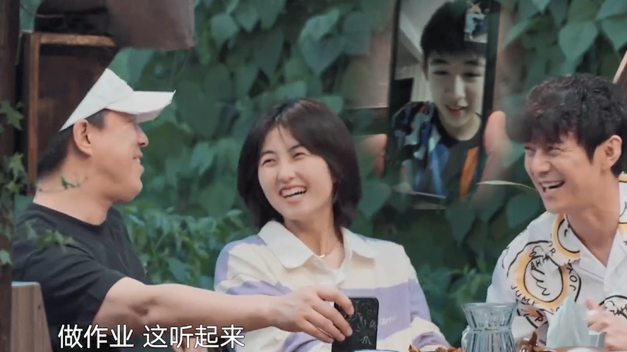 张子枫连线荣梓杉,姐弟俩曝私下相处模式好甜