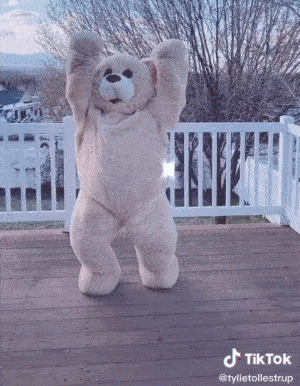 喜欢不分白天黑夜地跳舞.