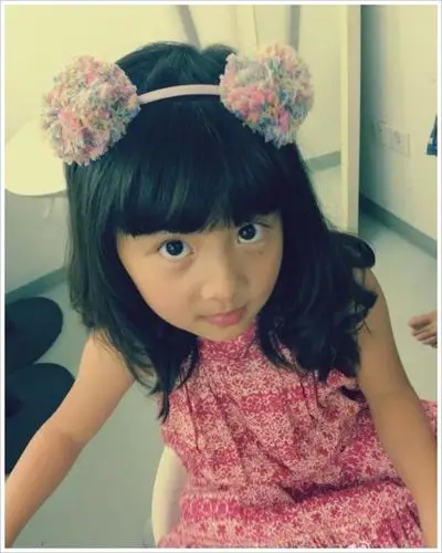 黄忆慈,小名多多,英文名christine,为着名演员黄磊和孙莉的女儿