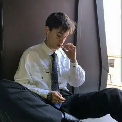 高清帅气的霸气高冷孤独男头抽烟图片