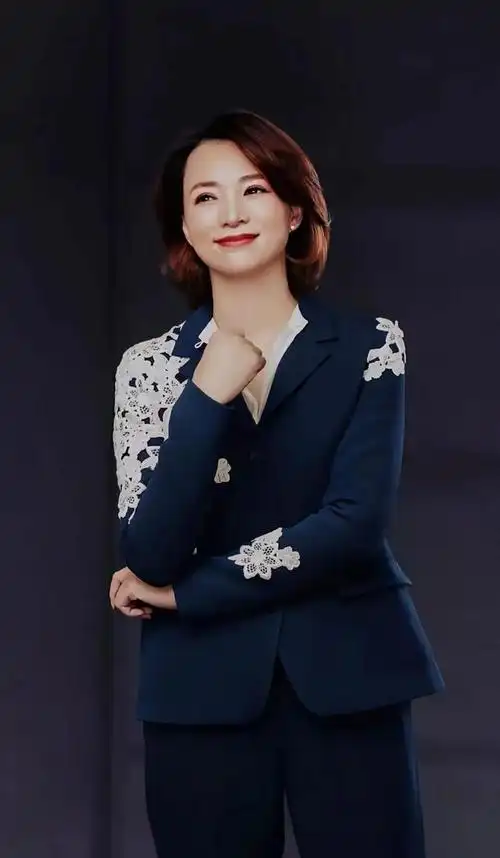 董卿,15张精美的照片