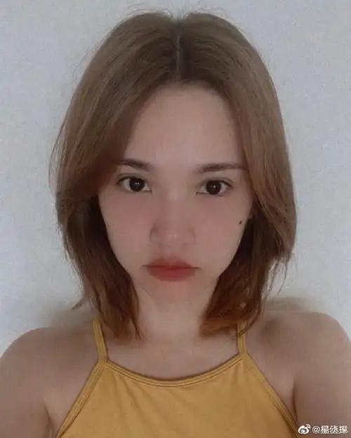 杨丞琳晒健身库存照