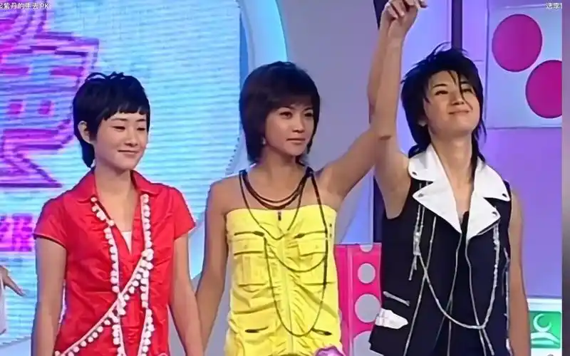 06超女广州10进7 梁紫丹pk尚雯婕