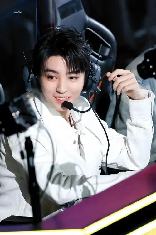 的尺#  我就一个问题,这哥们出道十多年都这么帅的吗@tfboys-王俊凯