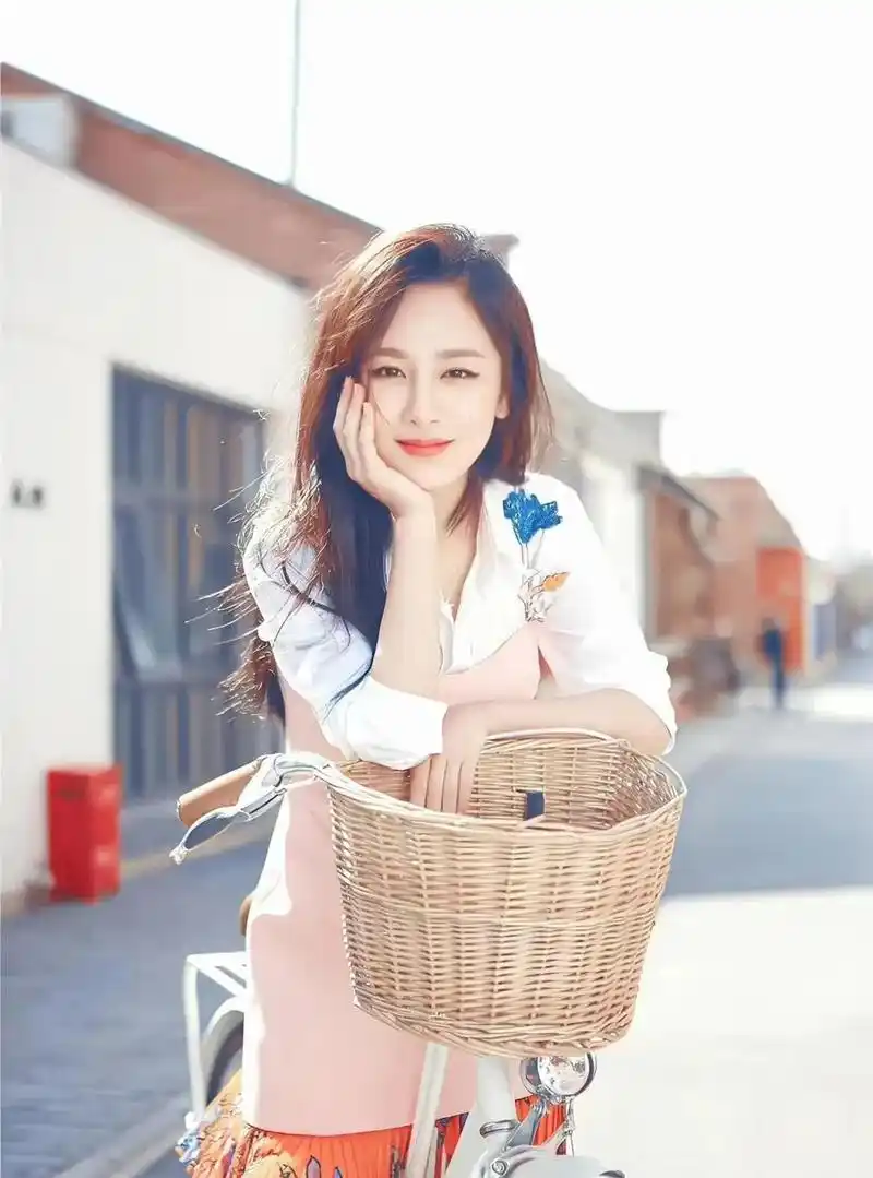 被杨紫这组图片惊艳到了!