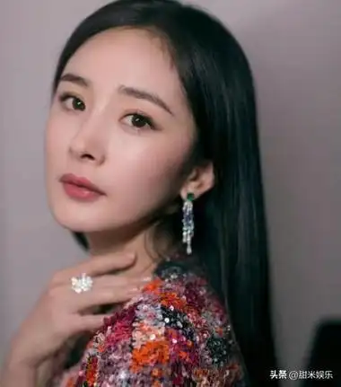 "工具人"杨幂:为李易峰丑闻背锅,让嘉行市值飙升50亿今被踢出局