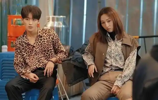 《无限超越班》收官之期,三位艺人零片约!何洛洛充当背景板实惨