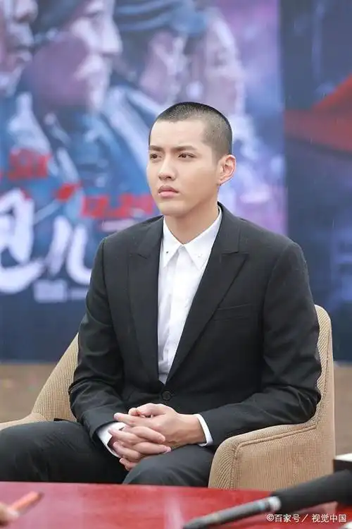 吴亦凡胖了,却得到一致好评?网友:大碗宽面吃多了!