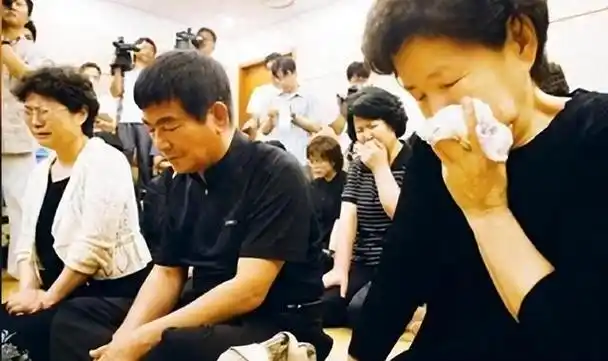 回顾李咏:时隔5年死因被揭开,不是去美国享福,怕年迈父母担心