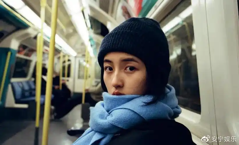 向往的生活张子枫坐姿活脱脱的老爷爷模样