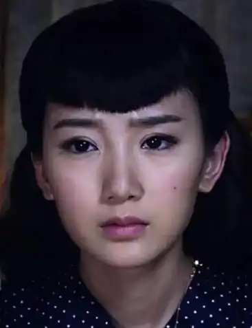 32岁毛晓彤照片刷爆全网,网友:陈翔你后悔了吗?