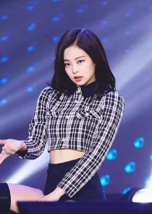 jennie本身身高并不占优