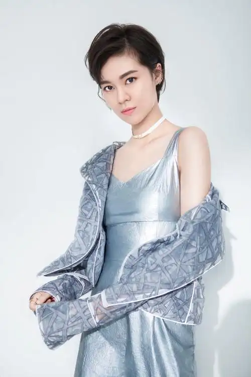 艺乐杂志专访郁可唯:音乐让灵魂有了重量