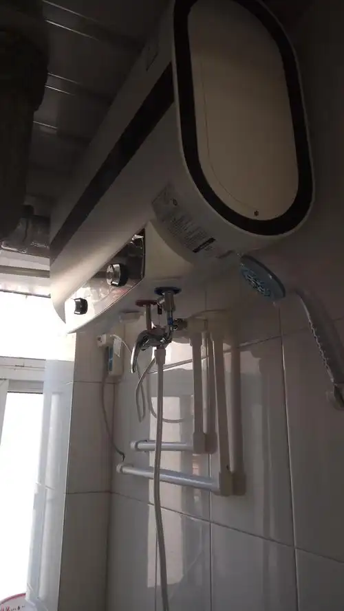 扁桶40升储水式热水器 纤薄家用双胆速热3档旋钮3级能效3000w 带安装