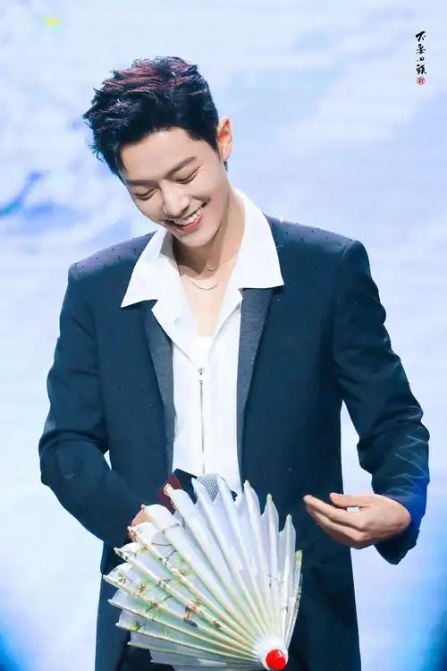 拾光盛典肖战图楼202167