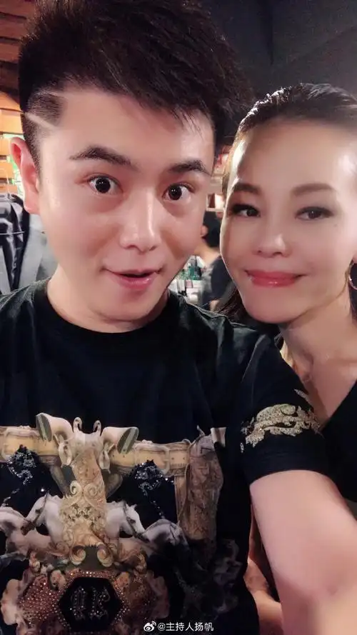 歌手v榜第一##江映蓉骑自行车请战歌手##纪敏佳请战歌手