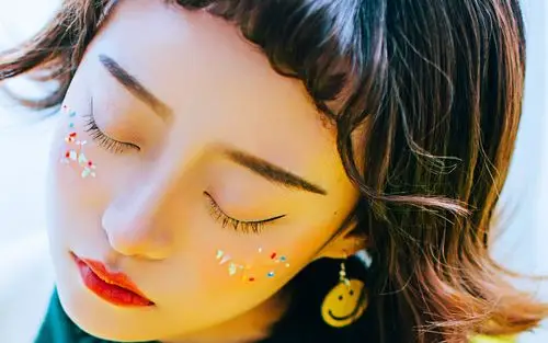 个性非主流美女图片高清电脑壁纸