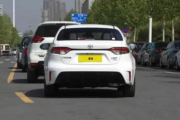 2024款丰田雷凌1.2t车型上市,升级车机功能,售价12.