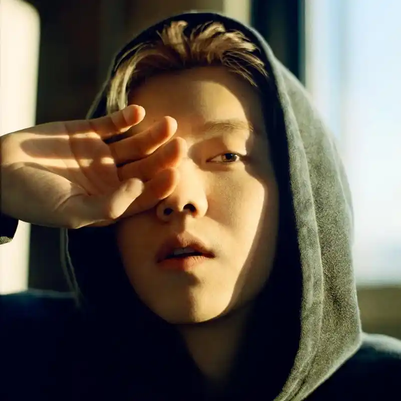 2021年i-d magazine春季刊,鹿晗亮相封面,内娱只有三位艺人上过i-d