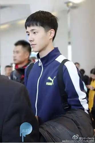 靠校服圈粉的刘昊然,真的好可爱!