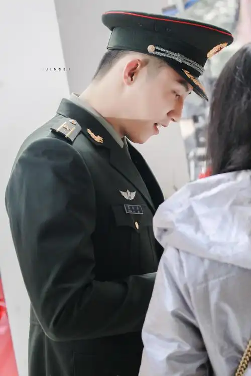 黄景瑜亲爱的戎装