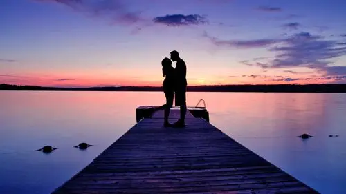 爱秀恩爱的情侣,高清图片,电脑桌面-壁纸族