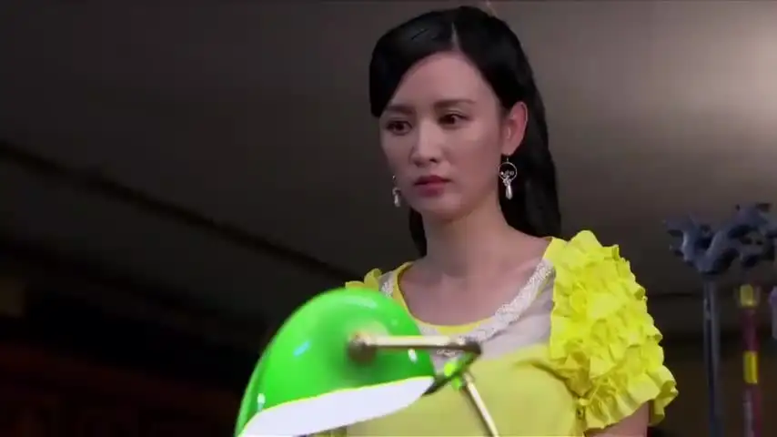 情定三生:吴翠翠冒充沈碧雪,成为沈虎的女儿,故事就此展开!