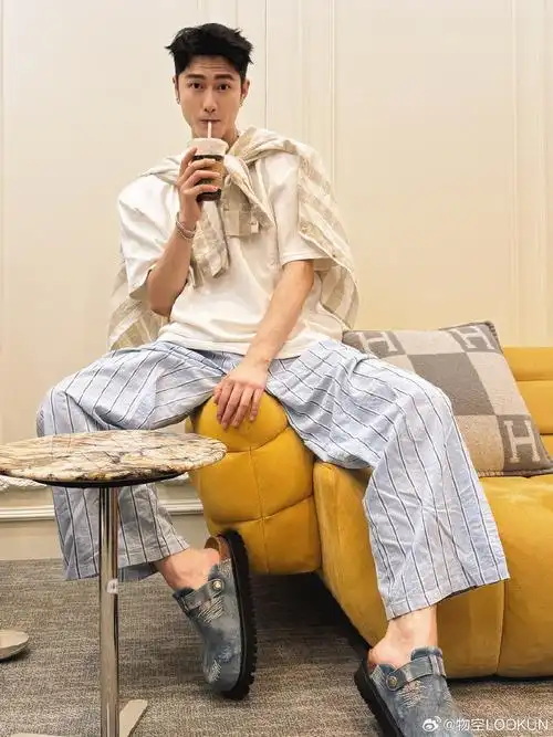 朱梓骁##朱梓骁造型达不到播出标准##青春环游记