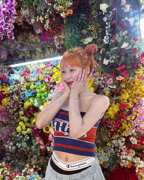 泫雅_hyuna好乖的宝宝 在越南拍的照片噢长期招新:金泫雅hyuna_anng